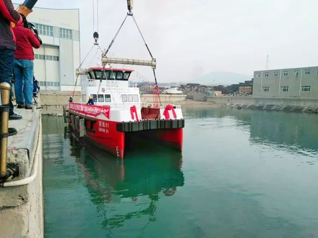 中國首艘全鋁合金雙體高速風電運維船成功下水，船員培訓同步啟動